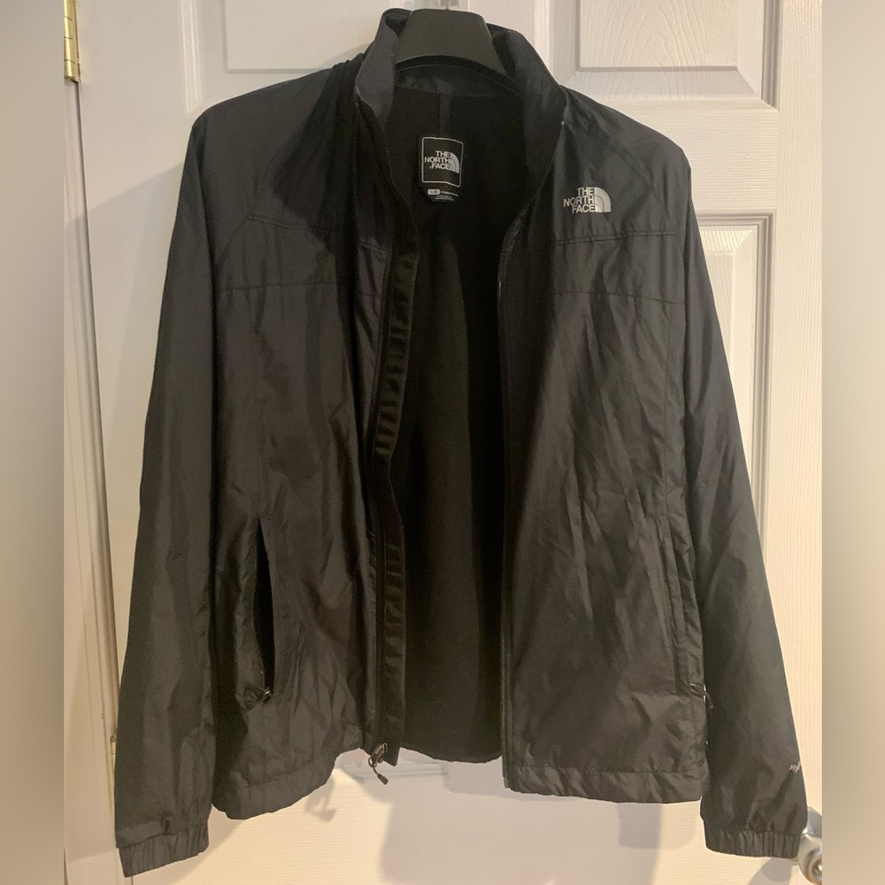 The North Face light weight jacket in black. Size large.